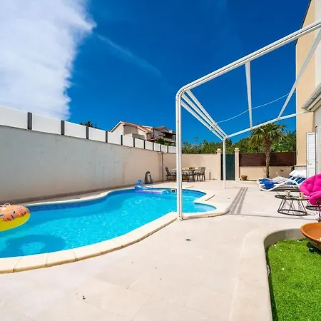 Lorena With Private Pool * דוברובניק