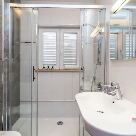 דירה Lorena With Private Pool *