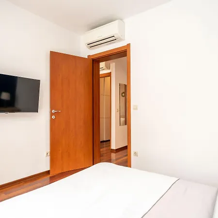 דירה Lorena With Private Pool דוברובניק