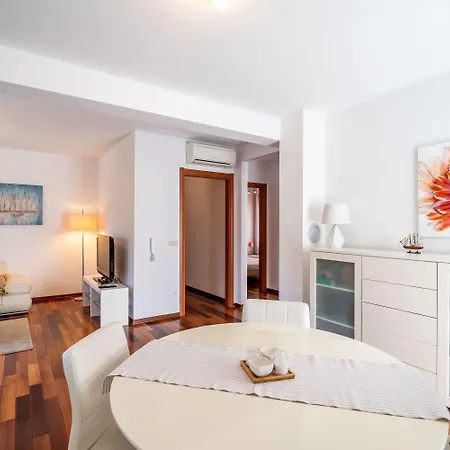 דירה Lorena With Private Pool