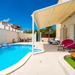 Lorena With Private Pool Lejlighed