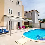 Lorena With Private Pool * דוברובניק