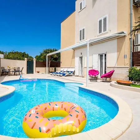 Lorena With Private Pool *