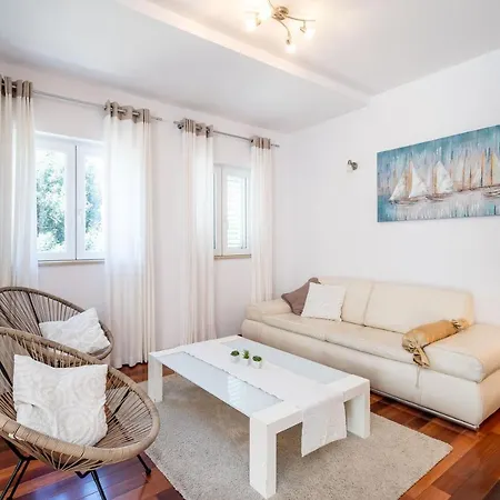 Lorena With Private Pool Daire Dubrovnik