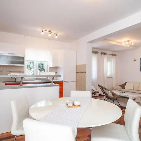 Lorena With Private Pool *