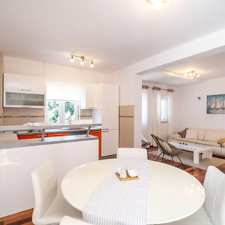 Daire Lorena With Private Pool Dubrovnik