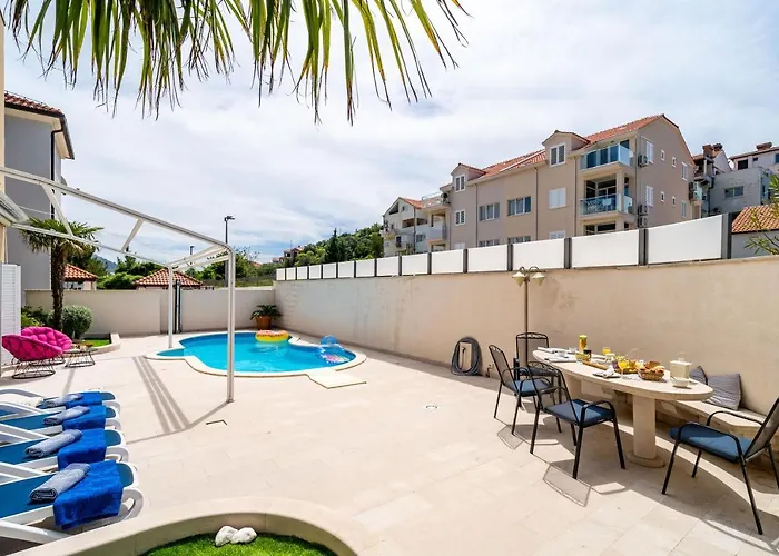 Appartement Lorena With Private Pool *