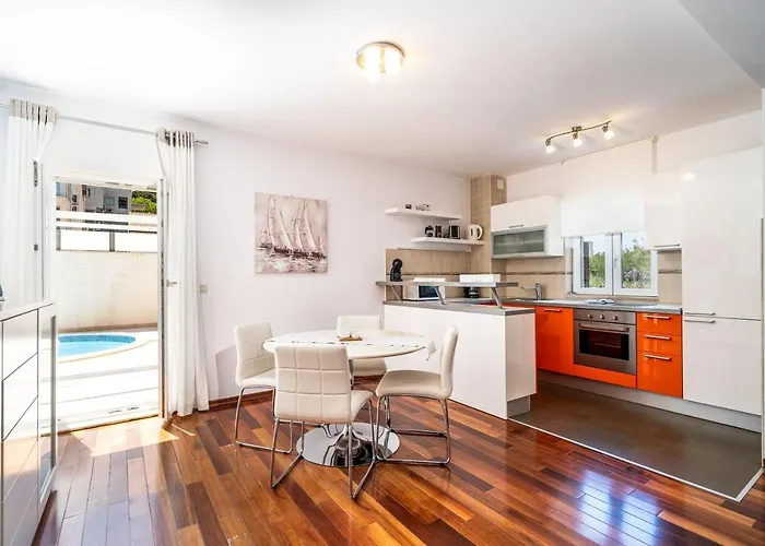 Lorena With Private Pool Apartment Dubrovnik