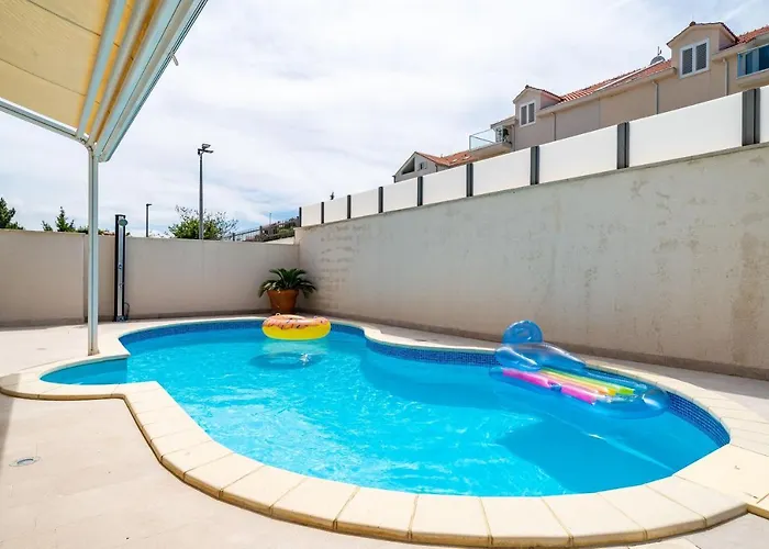 Lorena With Private Pool Dubrovnik