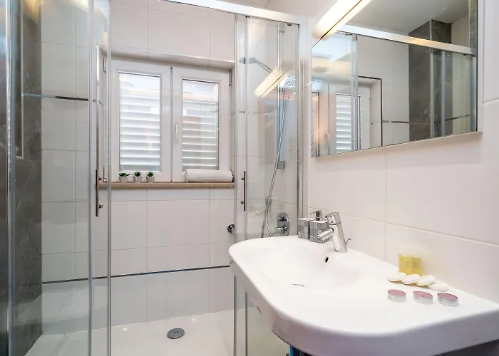 Lorena With Private Pool Apartment Dubrovnik