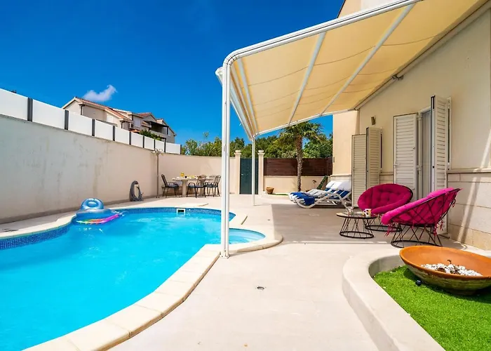 Lorena With Private Pool Apartamento